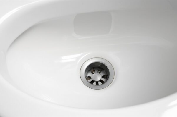 Cách diệt giun trong nhà vệ sinh hiệu quả tận gốc và ngăn ngừa tái phát